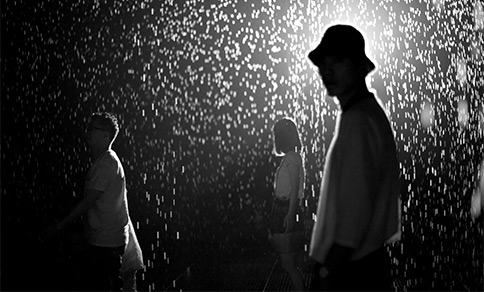 RainRoom_3979_DeliaKeller_bw-484x292